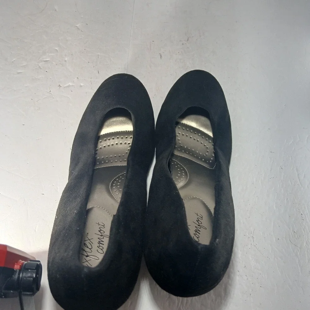 Dexflex Comfort Wedge Pumps Size 10 Black Round Toe Office Career Classic Heels